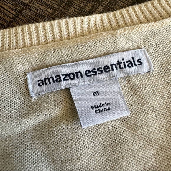 Amazon Essentials Size Medium Pastel Long Sleeved Knit Sweater Top Vneck - Picture 5 of 6